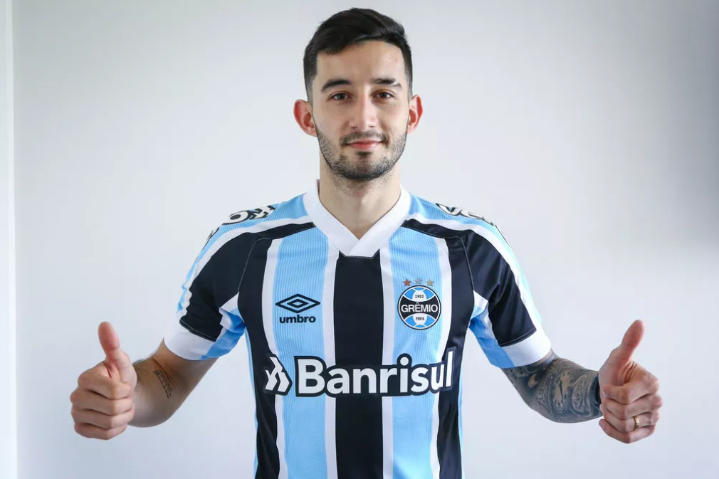 VOLANTE DO GREMIO SE ENCANTA COM SUÁREZ