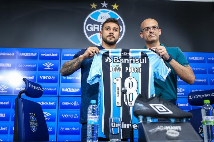 "Quero tirar proveito dessa chance" fala um dos reforços do Grêmio para a temporada de 2023