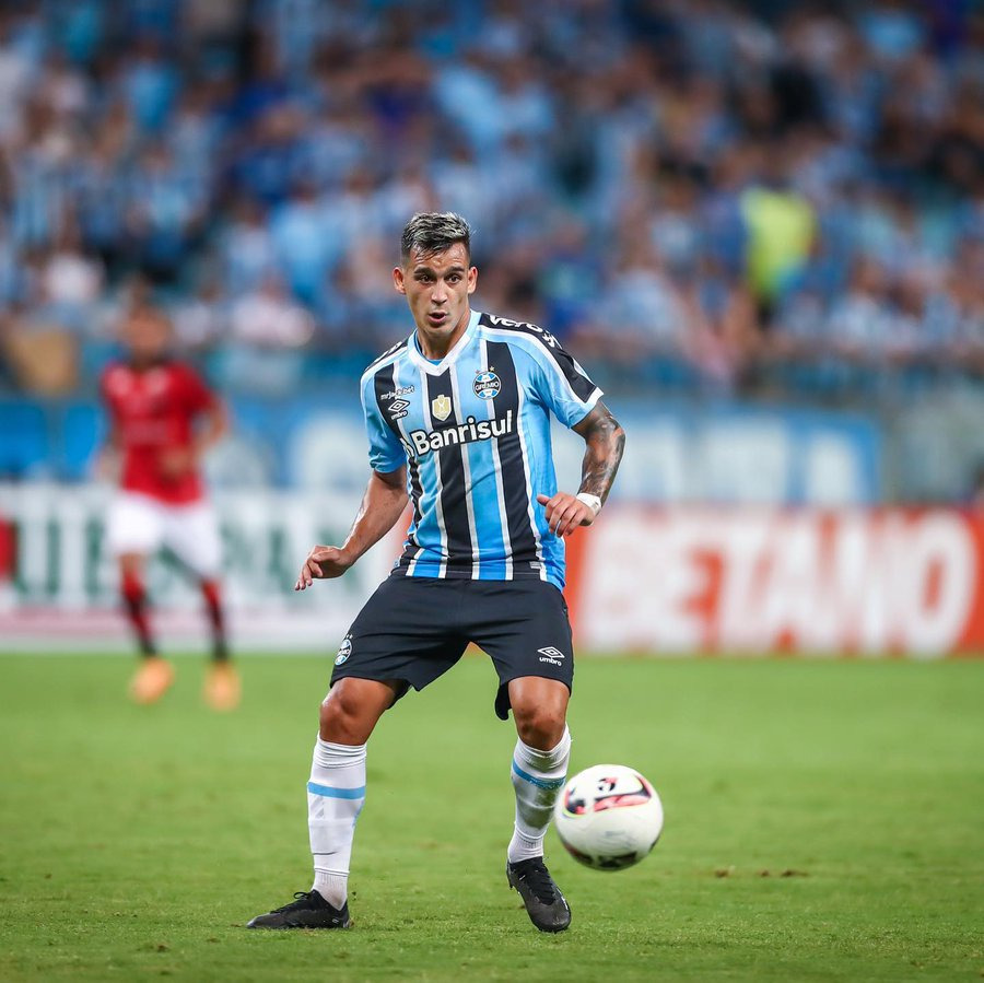 Meia armador Cristaldo estreia pelo Grêmio ontem contra o Brasil de Pelotas e recebe elogios do técnico