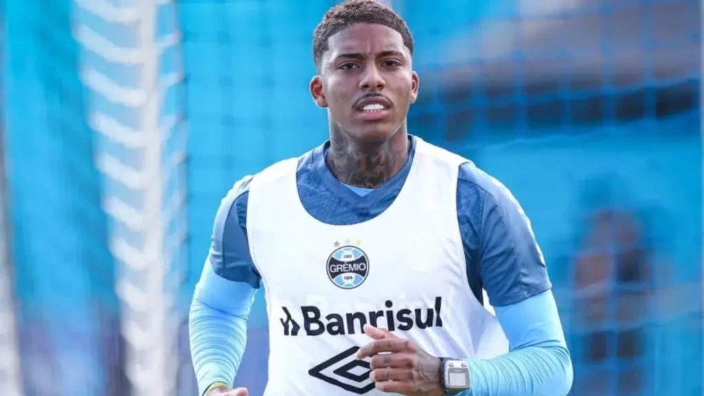 Ex jogador do Grêmio pode estar de malas prontas para Europa novamente  “Segunda chance?”