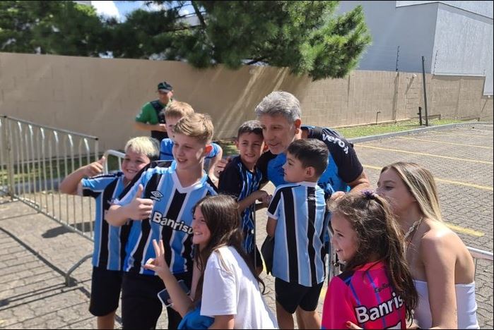 Grêmio sobe a serra para marca histórica.