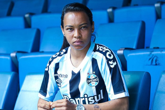 Atacante do Grêmio vê Brasileirão feminino em nível de equilíbrio entre as equipes