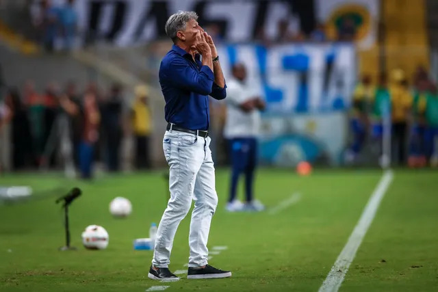 Técnico do Grêmio Renato Gaúcho "cri-cris gostam de me perseguir"