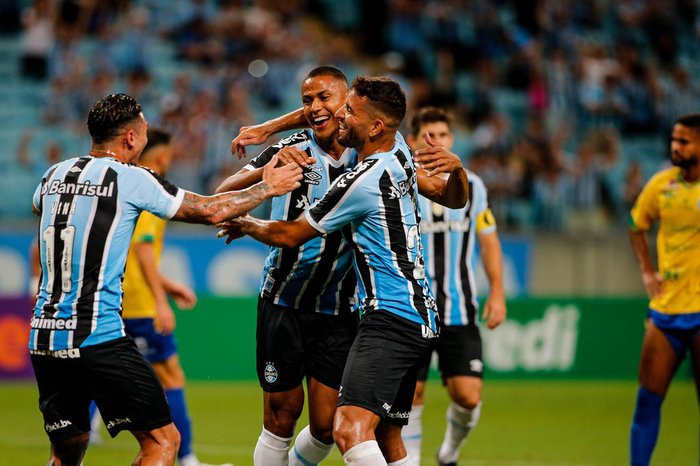 Um novo Grêmio e o tempo perdido por Ferreira no Tricolor