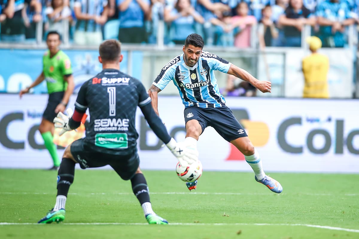 Gols nos três primeiros jogos pelo Grêmio? Suárez não foi o único