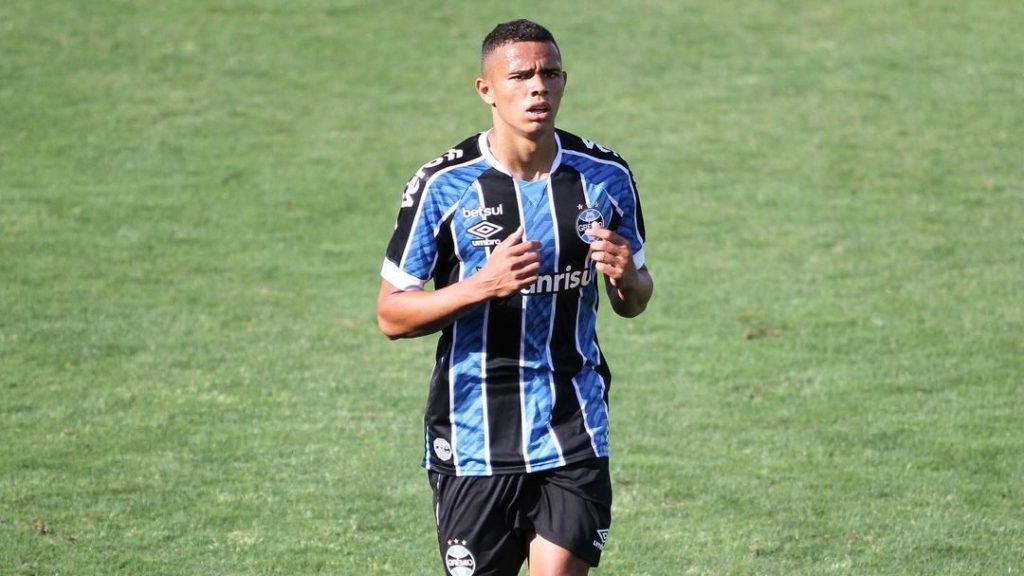 Grêmio: Jogador que atuou na série B pelo tricolor, poderá fechar com o Barcelona por R$ 339 milhões em 2023