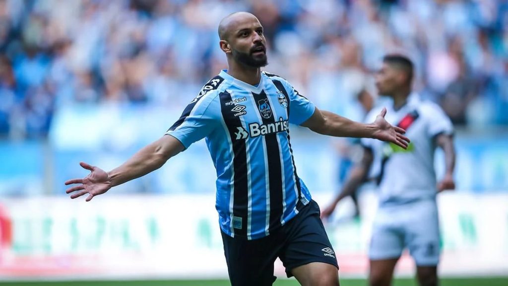 Por pior que seja a saída de Thaciano significa um grande alívio financeiro para o Grêmio