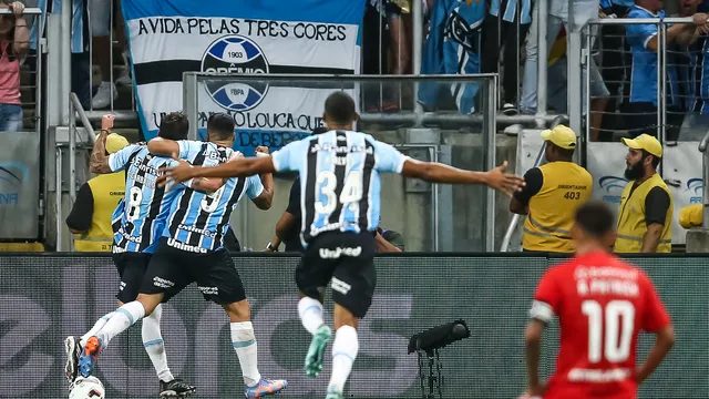 Com gol no finalzinho, Grêmio derrotou o Inter no 1º Gre-Nal de Suárez