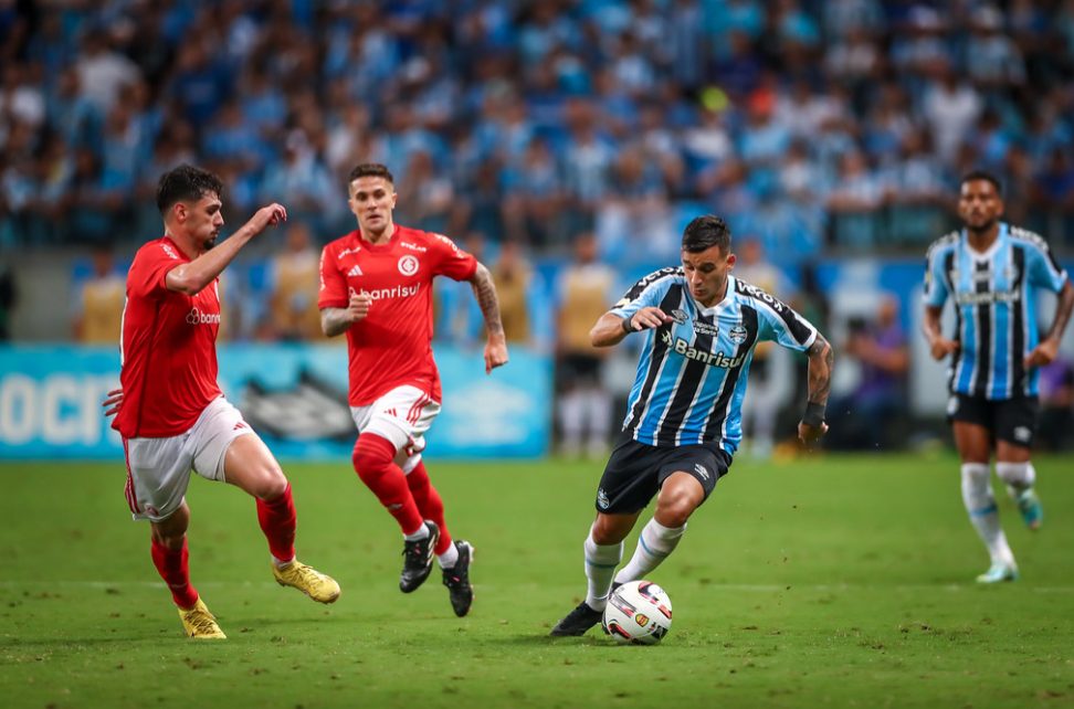 “Novo modelo de jogo”Grêmio solidifica novo esquema tático e ganha corpo com vitória no Gre-Nal