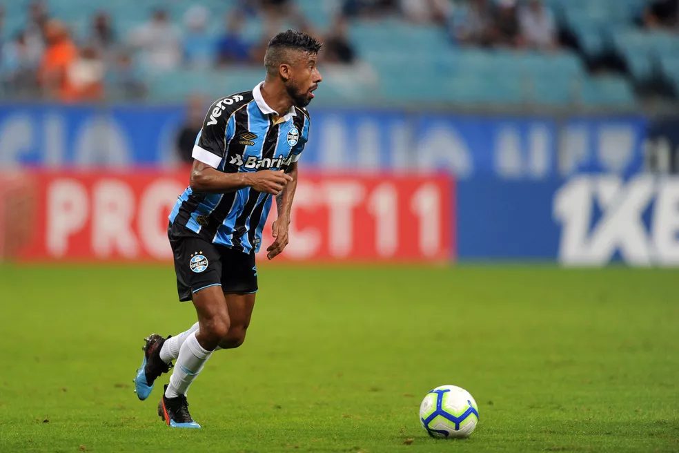 Grêmio: Maicon é anunciado e retorna ao clube para jogar futebol 7