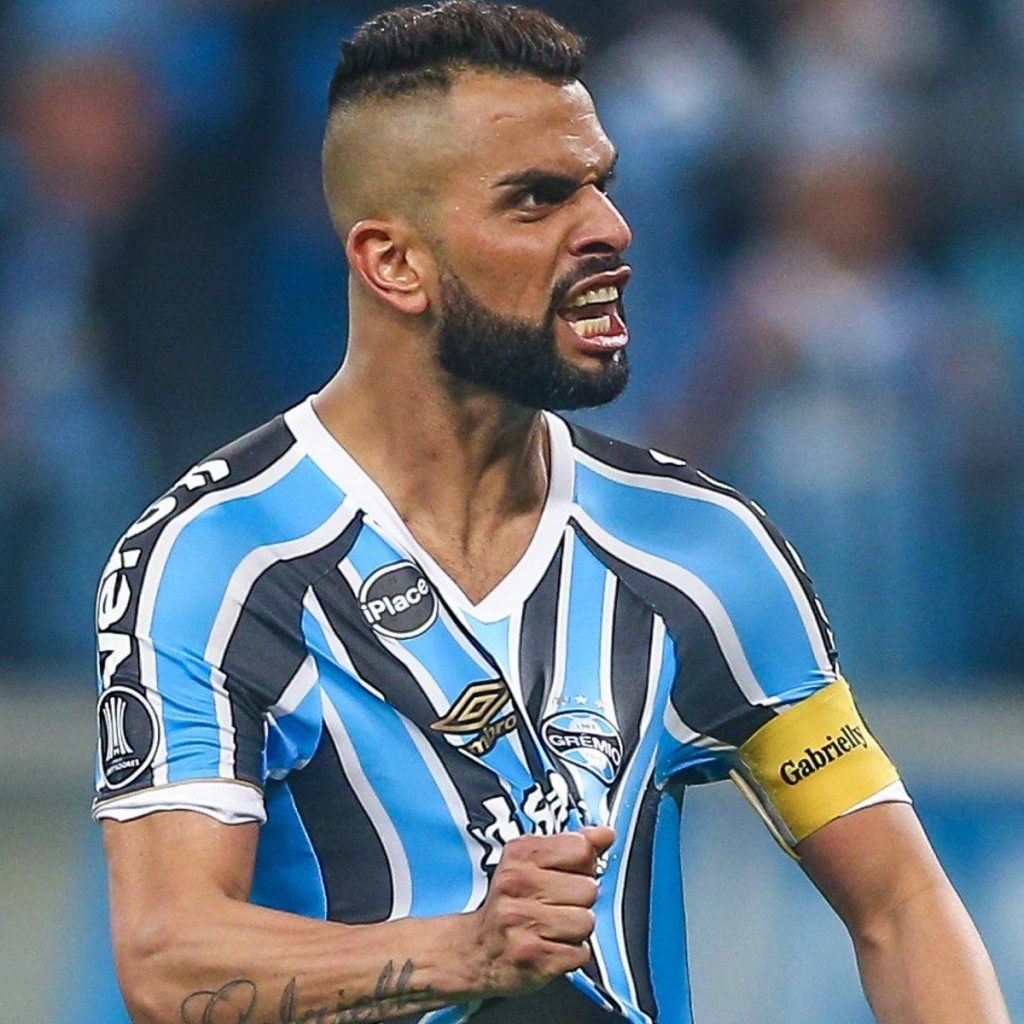 Grêmio: Maicon é anunciado e retorna ao clube para jogar futebol 7