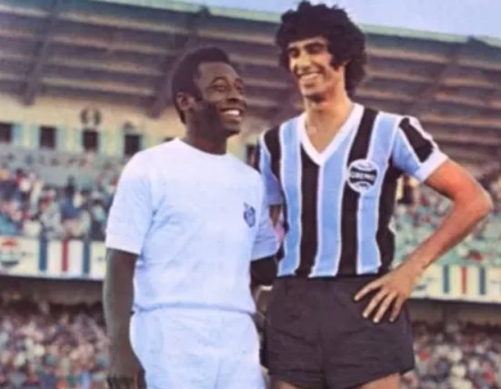 Clássico que ja teve o rei eterno Pelé.