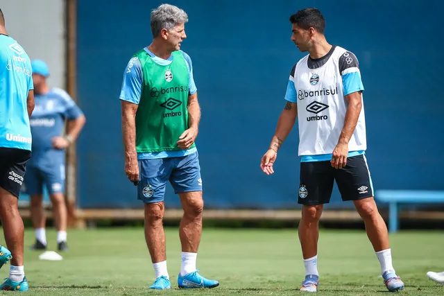 Grêmio: Suárez vira capitão e pode erguer a primeira taça como líder do vestiário do Tricolor no sábado dia 08