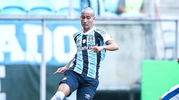 Grêmio: Clube da série A tem interesse no meia Gabriel Silva e tricolor avalia o caso