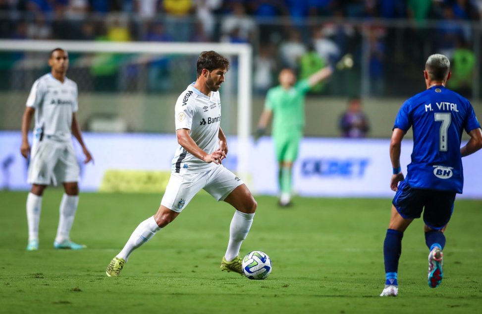 Grêmio: Renato dá recado a Adriel e banca Grando titular: "Aqui tem comando", concordam com isso?