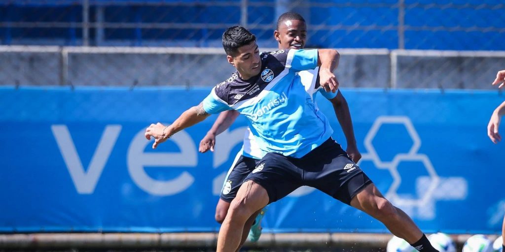 O Grêmio de Renato é mantido mistério, mas Adriel deve seguir fora do jogo do Tricolor contra o Cuiabá