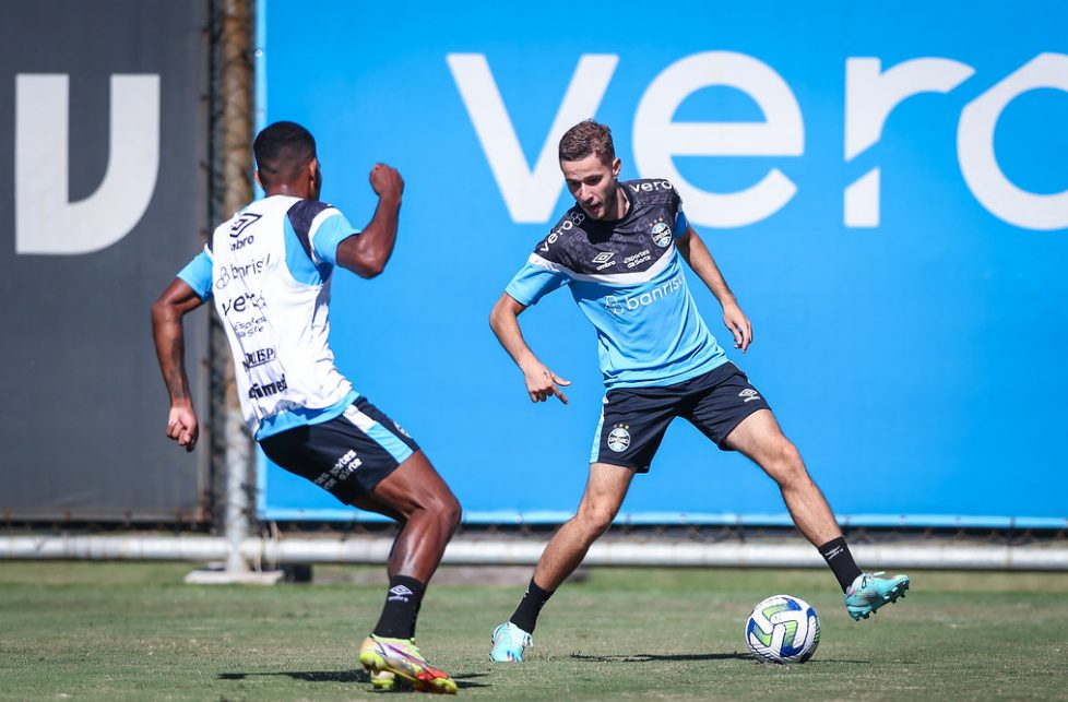 O Grêmio de Renato é mantido mistério, mas Adriel deve seguir fora do jogo do Tricolor contra o Cuiabá