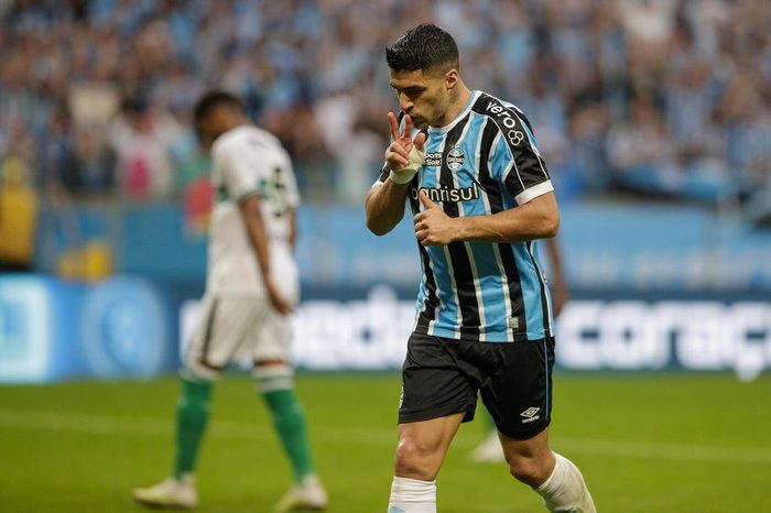 Grêmio vence Coritiba Foto: Jefferson Botega / RBS