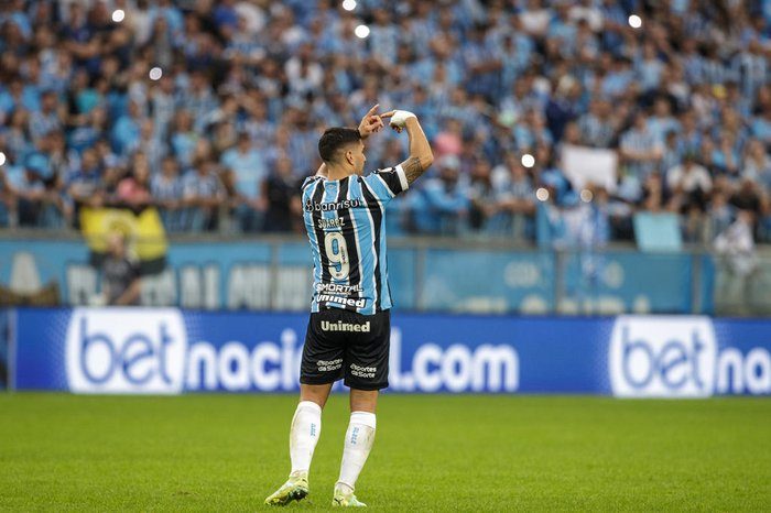 Grêmio vence Coritiba Foto: Jefferson Botega / RBS