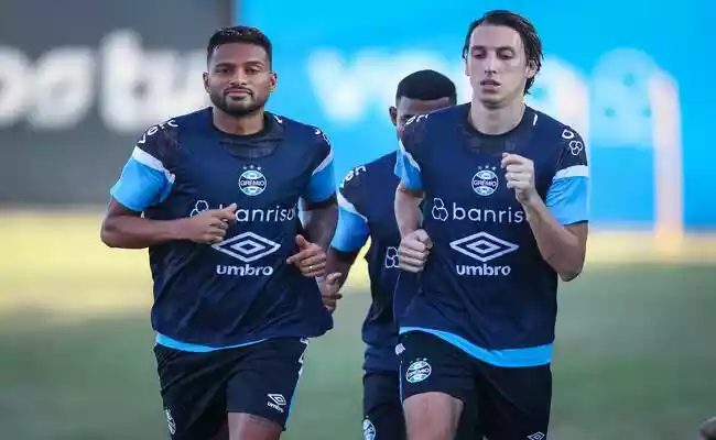 Geromel está enfrentando dificuldade no processo de recuperação e não sabe quando voltará a jogar pelo Grêmio