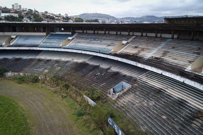 Imbróglio jurídico Demolição do Olímpico O Imbróglio Jurídico e o Destino Incerto do antigo estádio Tricolor