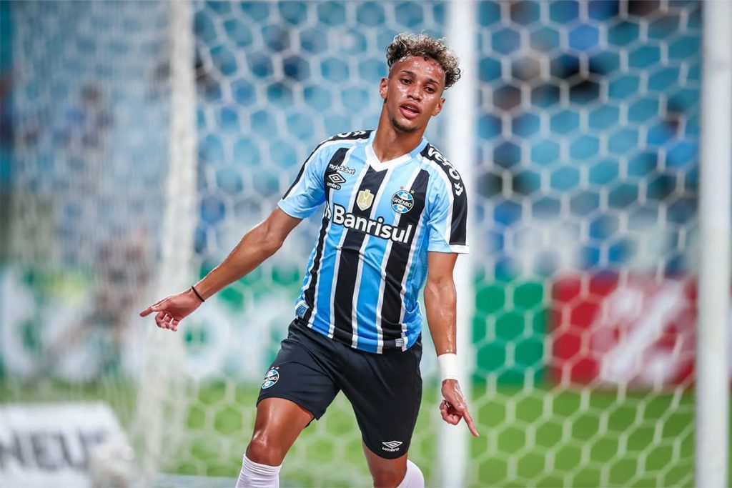 Bitello: O Jovem Talentoso do Grêmio Cobiçado por Clubes Europeus