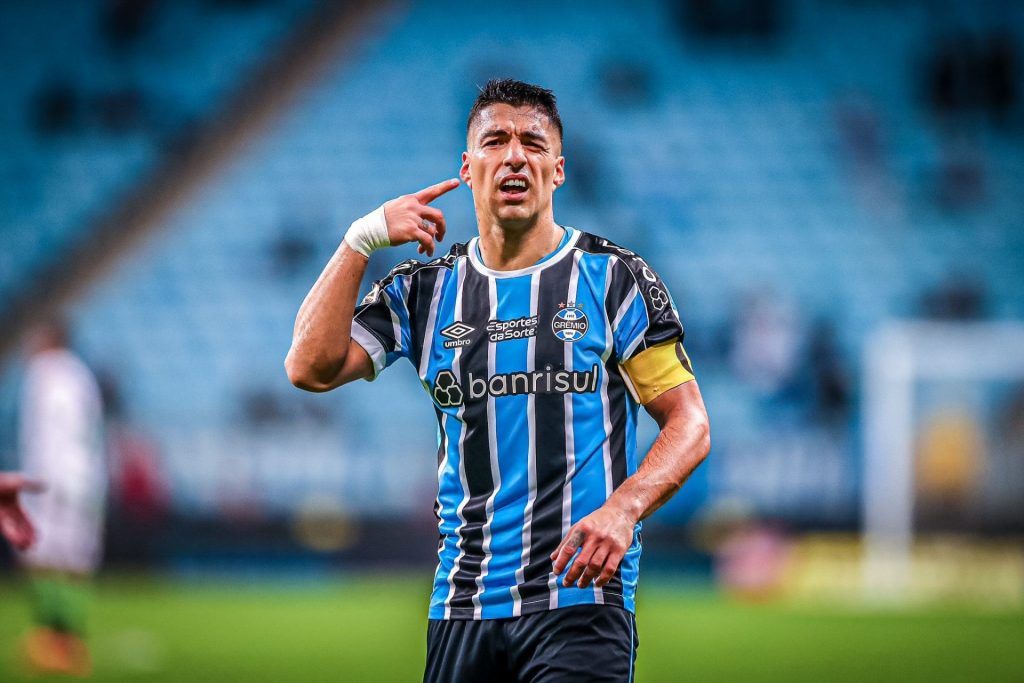 Renato se prepara para enfrentar o Flamengo com as presenças de Suárez e Villasanti no time do Grêmio