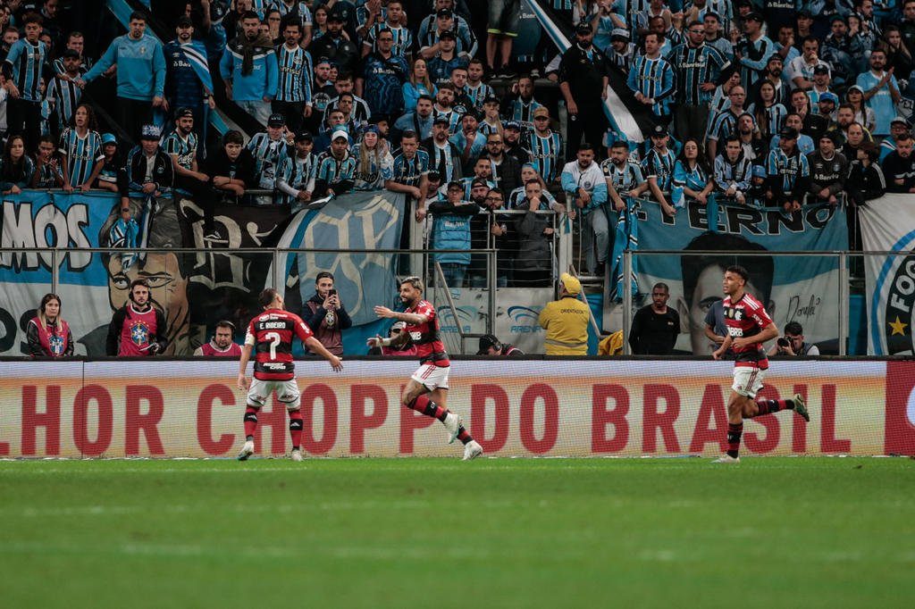 Grêmio busca virada histórica