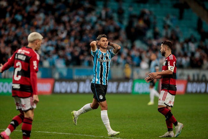 Flamengo enfrenta Grêmio por última vaga na final da Copa do