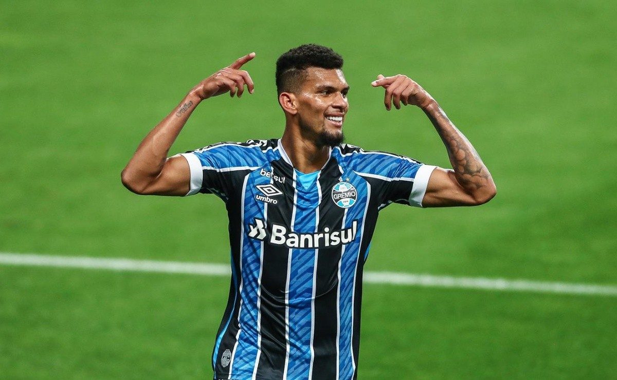 Grêmio lista 15 jogadores para venda em busca de lucro - Descubra quem são  eles - SouGremio