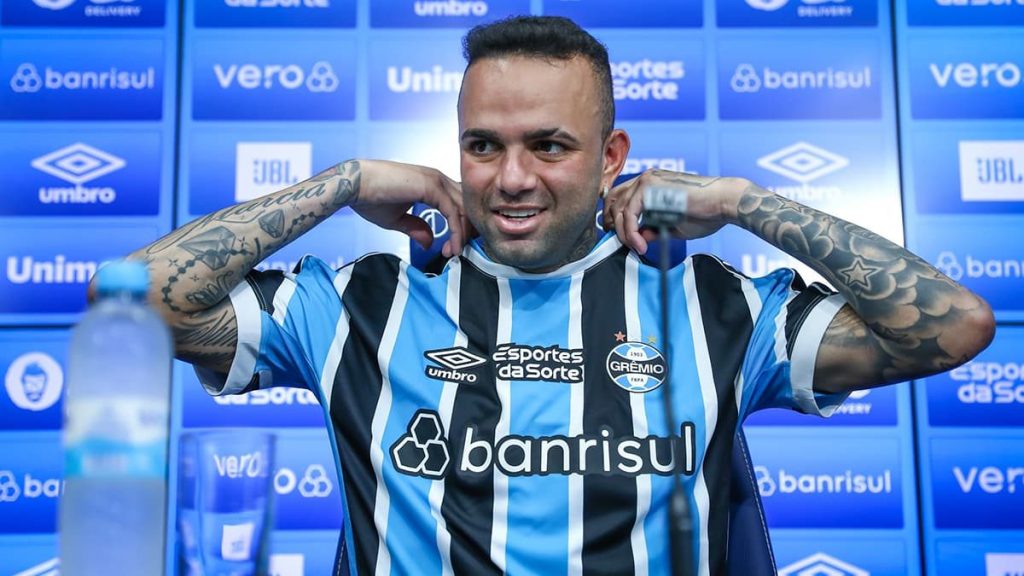 Grêmio elabora treinamento personalizado e estabelece previsão para o retorno de Luan aos jogos