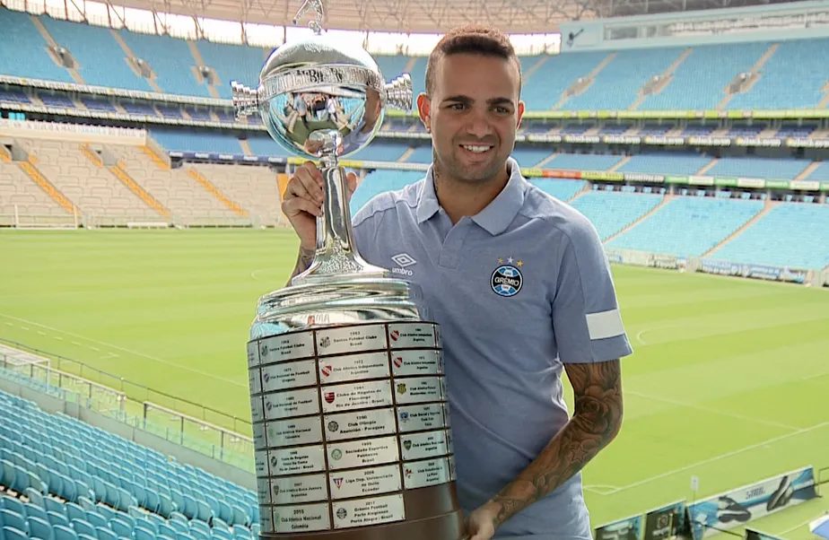 Grêmio elabora treinamento personalizado e estabelece previsão para o retorno de Luan aos jogos