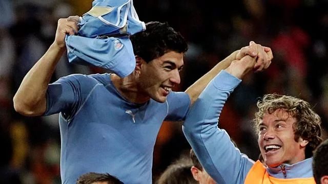  Luis Suárez revelam polêmicas