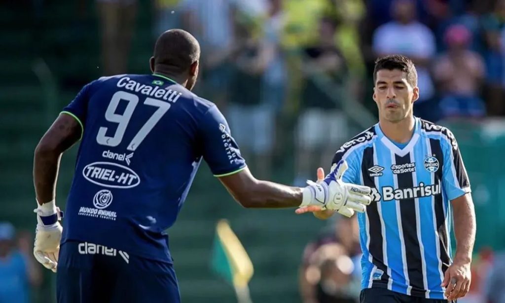 Grêmio busca solução para dilema da lateral-esquerda no confronto