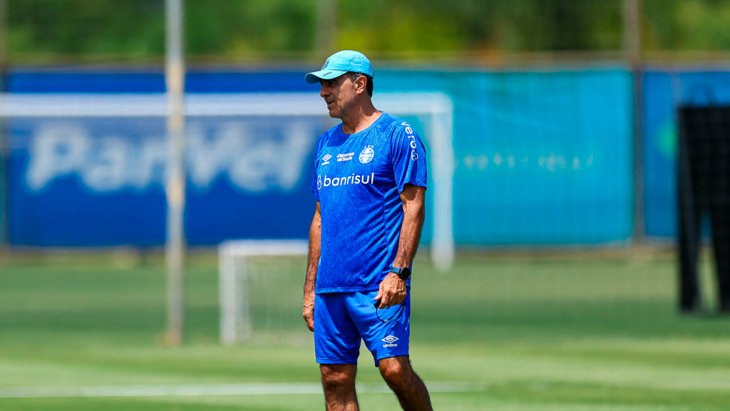 Grêmio: Pressão sobre Quinteros cresce e futuro incerto pede resposta rápida