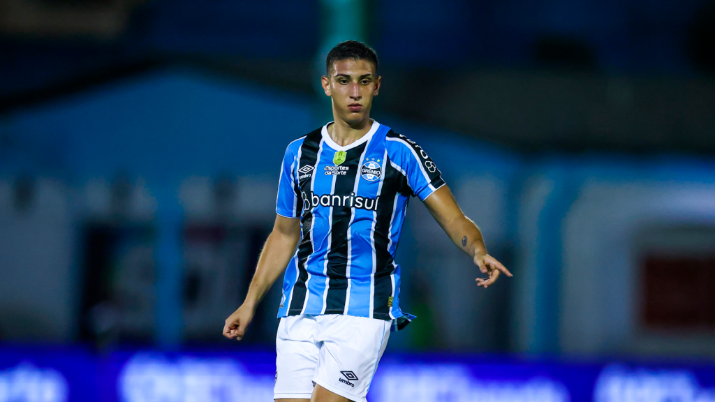 Grêmio é surpreendido por gigante europeu com proposta milionária de 'R$ 99 milhões' por jovem promessa