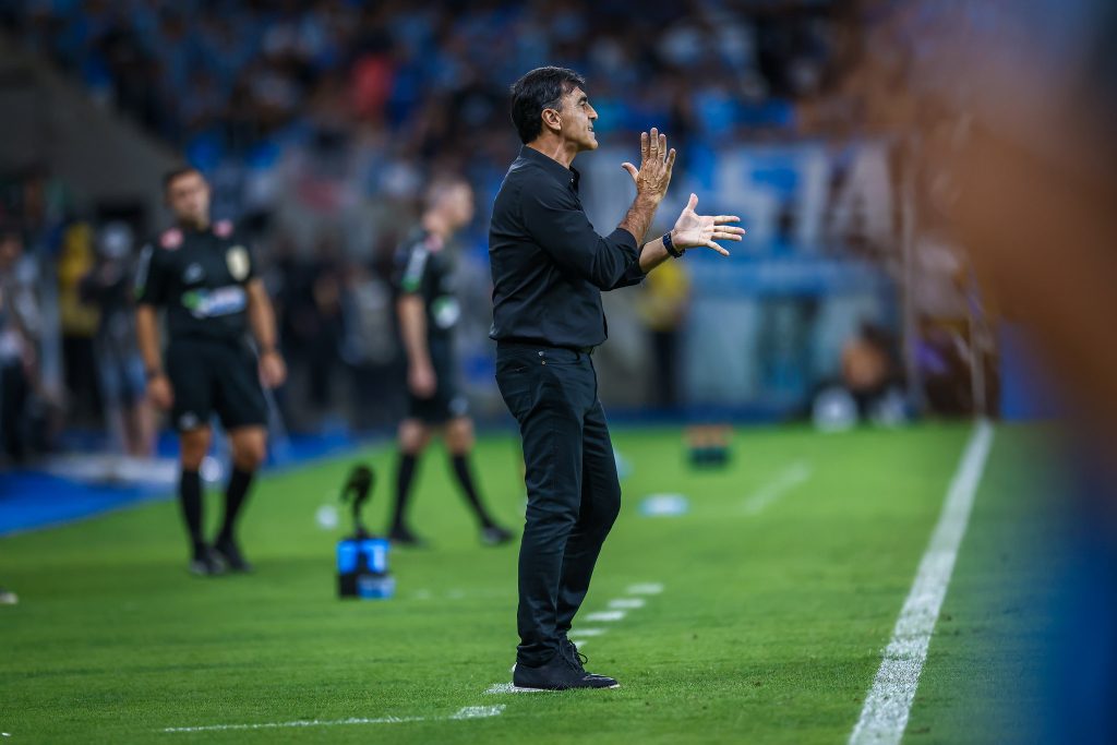 Quinteros merece tempo para trabalhar? E o Gre-Nal pode ser um divisor de aguas
