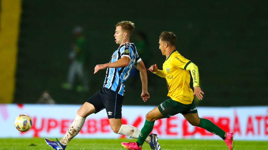 Além de André Henrique, Athletic surpreende e quer +2 jogadores do Grêmio