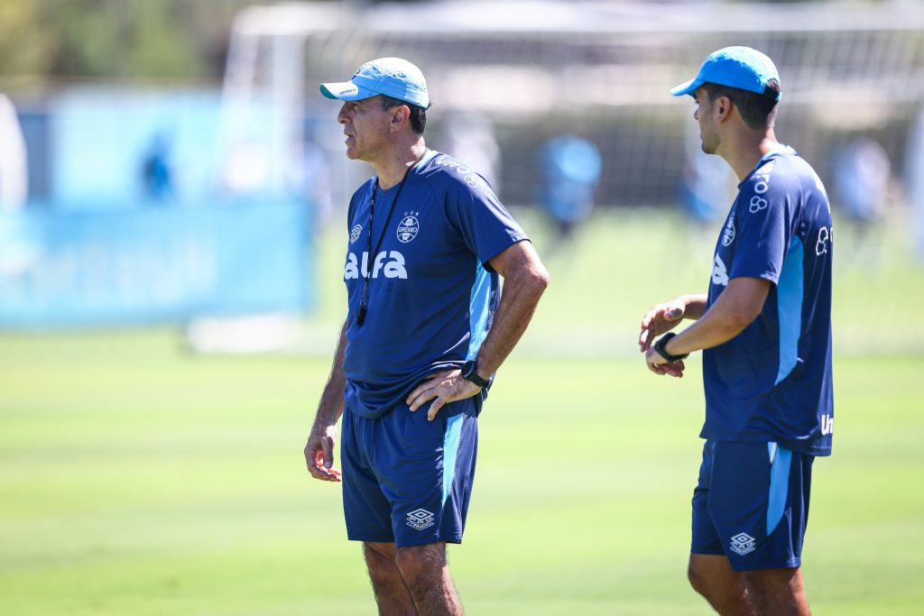 Decisão polêmica no Grêmio: Direção bate o martelo sobre futuro de Quinteros! "Dar um passo atrás"