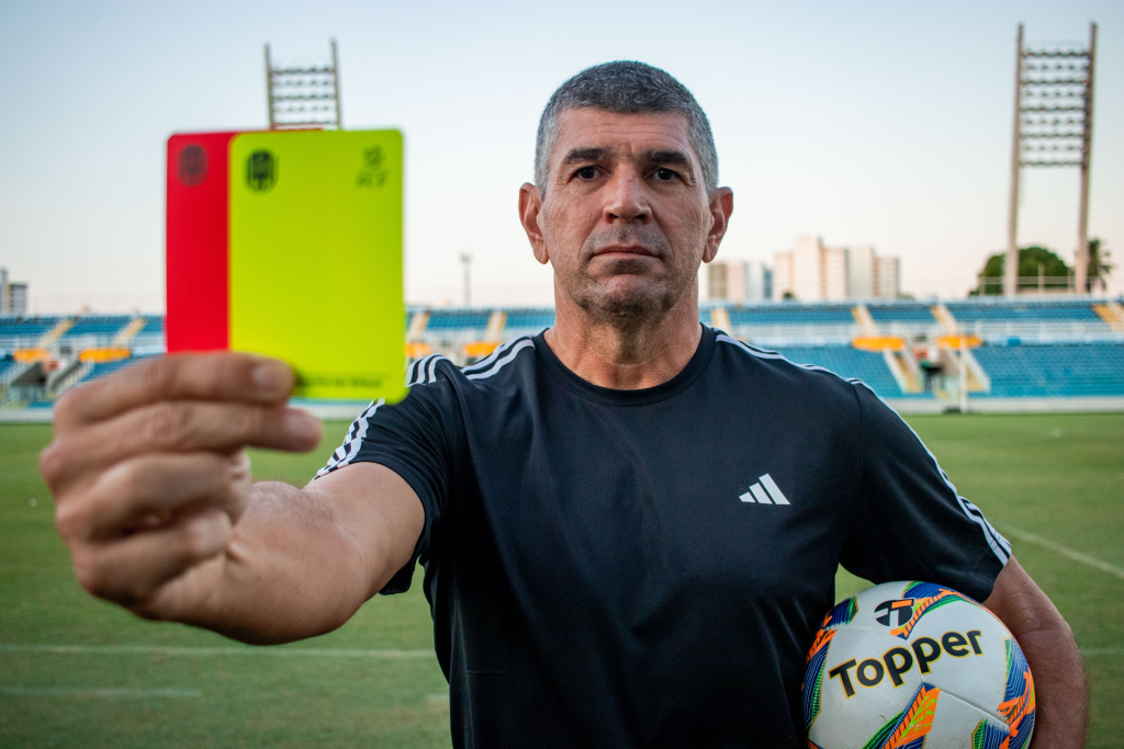 Árbitro do GreNal 446 quebra o silêncio: “O maior clássico do planeta” e os desafios da arbitragem