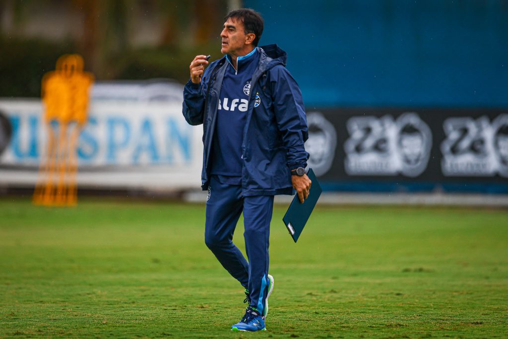 Bomba! Quinteros decide e seu futuro inesperado no Grêmio pega todos de surpresa