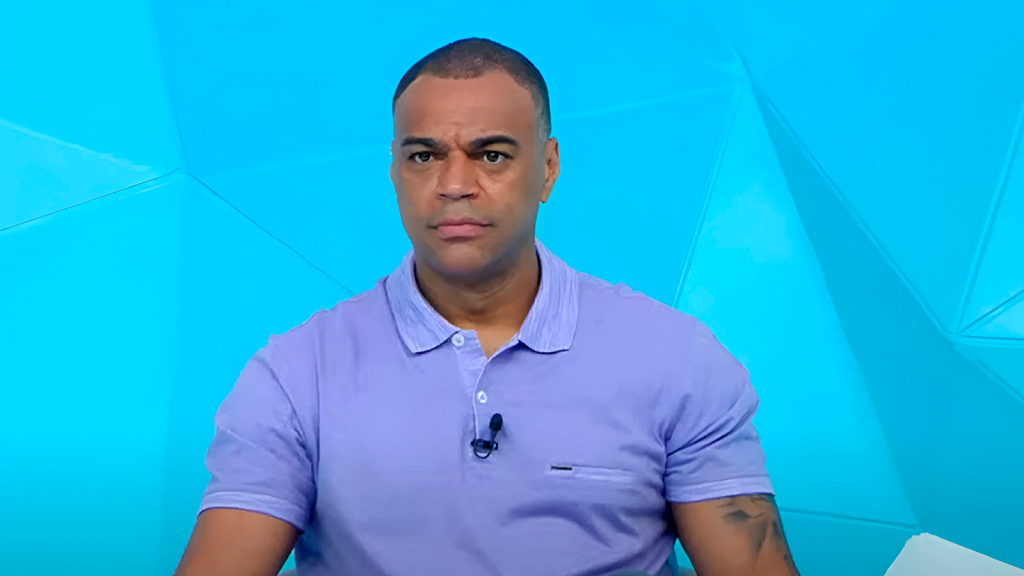 Denílson dispara sobre futuro do Grêmio: "Com esse treinador não vai longe"