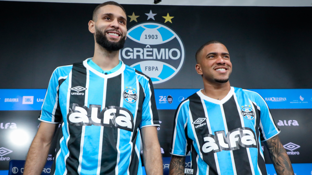 Goleiro do Vitória manda recado para Wagner e Esteves antes de enfrentar o Grêmio: "Se for para chorar…"