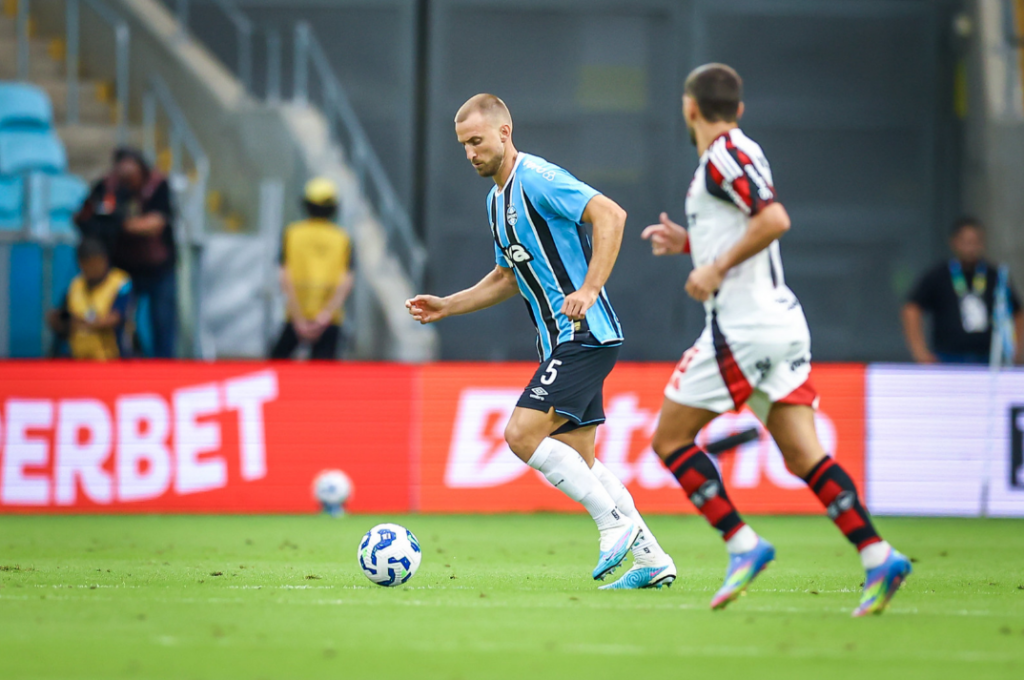 Problema de última hora: Grêmio perde titular antes de duelo decisivo contra o Mirassol!