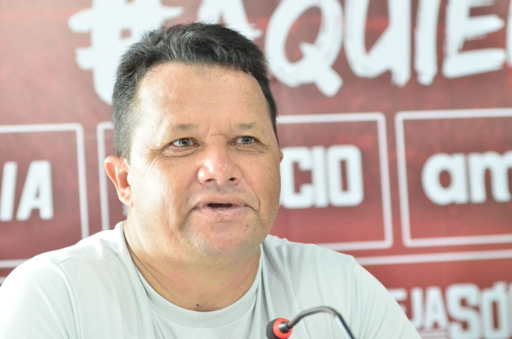 Herói da Batalha dos Aflitos sofre AVC e é internado às pressas em Recife