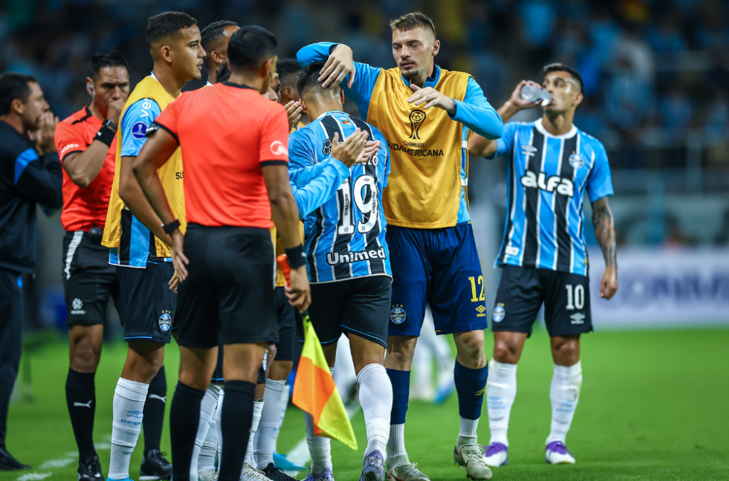 Joia do Grêmio: Explode no ranking mundial e deixa gigantes europeus para trás