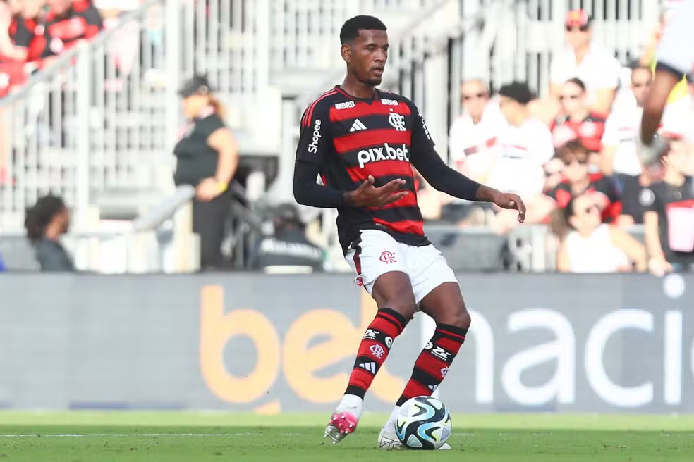 Às véspera de enfrentar o Grêmio, Filipe Luís ‘corta’ cria da base do Flamengo