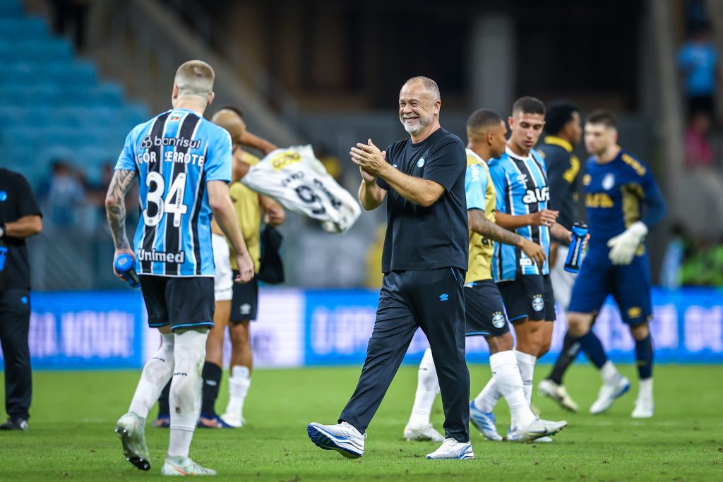 Mano Menezes expõe ‘apagões’ no Grêmio e revela solução nos bastidores