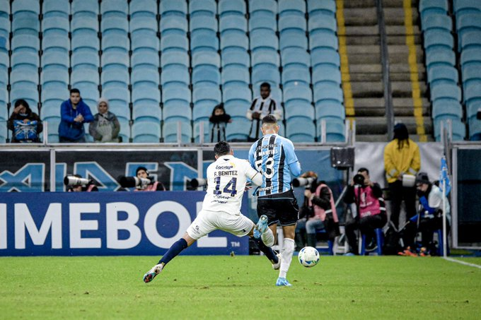 Grêmio vence o Sportivo Luqueño na Arena mas fica e 2° na classificação