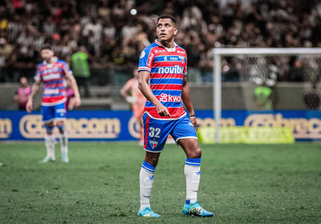 Ídolo do Grêmio é oferecido a Alberto Guerra: direção avalia retorno